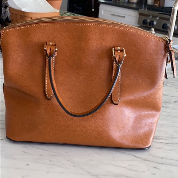 EUC Dooney & Bourke Satchel - Picture 2 of 7